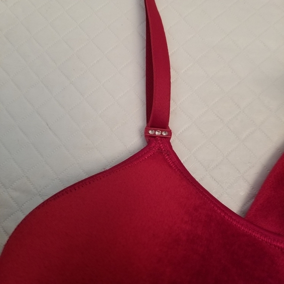 Secret Teeasures Red Velvet Bra Size 38C - Picture 5 of 6